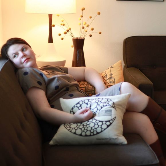 Meet your Posher, Rebecca - Picture 1 of 1